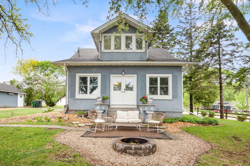 210 Kingsley St S, Winsted, MN 55395