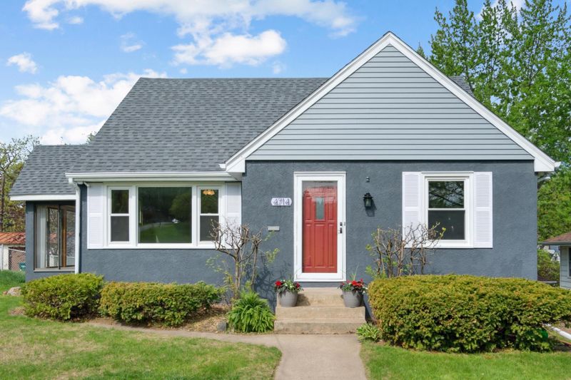 4714 7th St NE, Columbia Heights, MN 55421