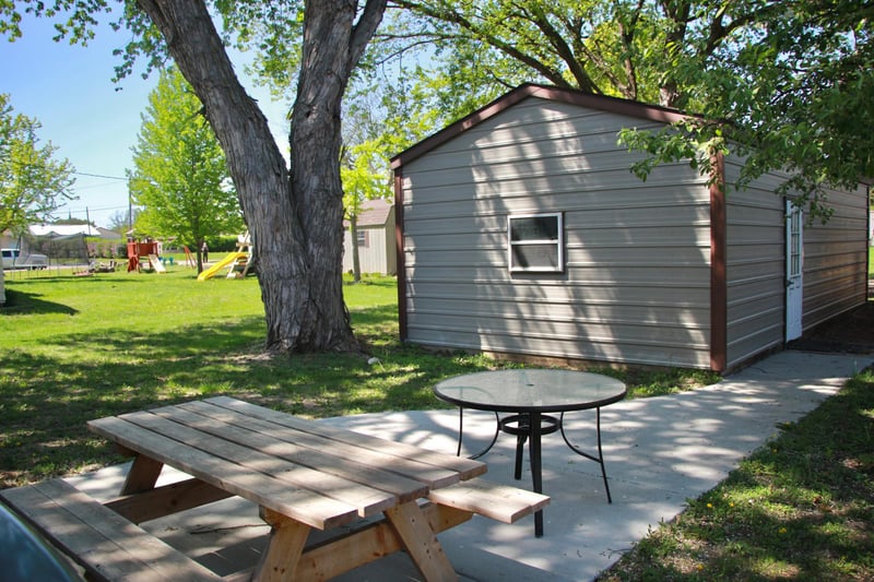 221 E Winona St, Sanborn, MN 56083