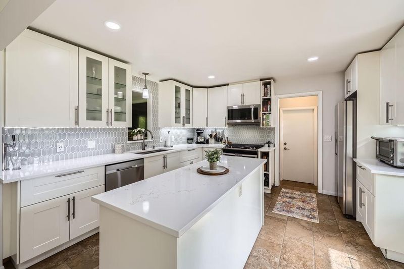 1479 Lincoln Ter, Columbia Heights, MN 55421