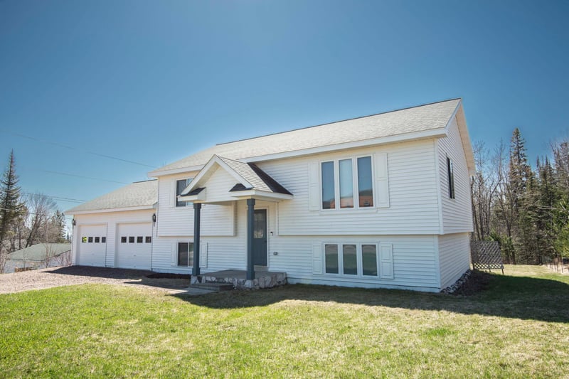 500 W 5th St, Grand Marais, MN 55604
