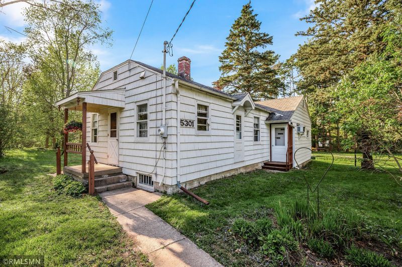 5301 E County Line Rd N, White Bear Lake, MN 55110