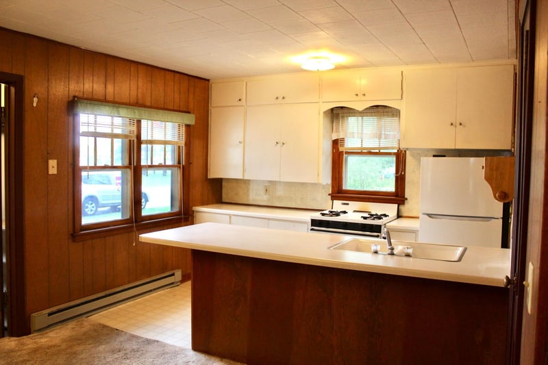 322 Borgstrom St, Upsala, MN 56384