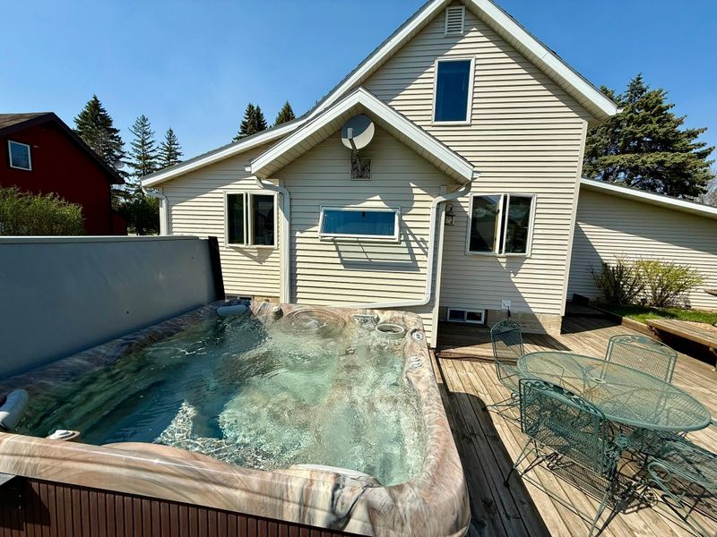 2101 19th Ave SW, Willmar, MN 56201