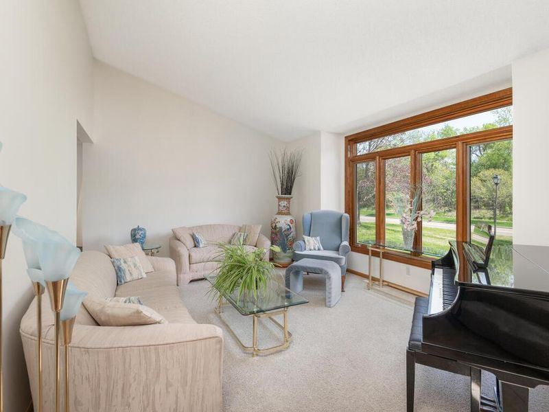 15825 Garden View Dr, Apple Valley, MN 55124