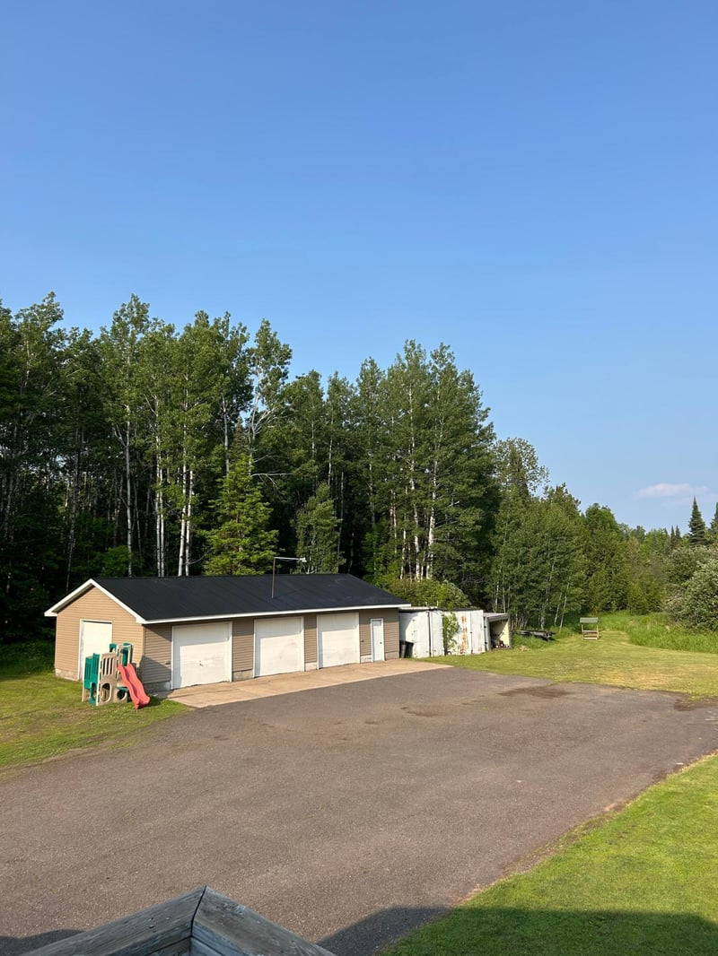 7424 Ely Lake Dr, Eveleth, MN 55734
