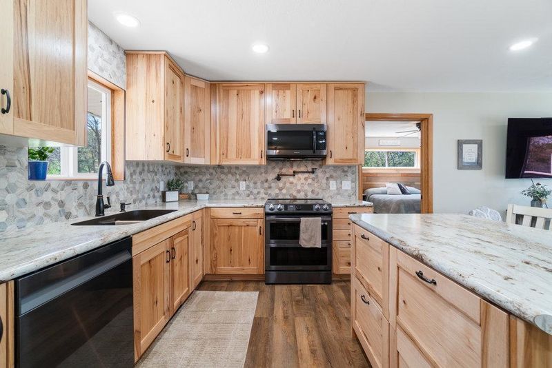 E5807 800th Ave, Menomonie, WI 54751