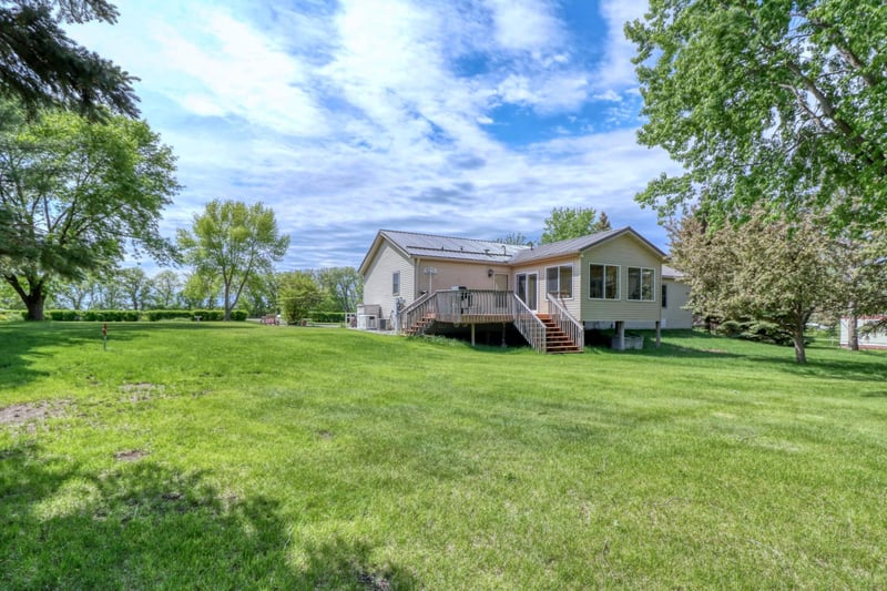 33397 Pickerel View Dr, Richville, MN 56576