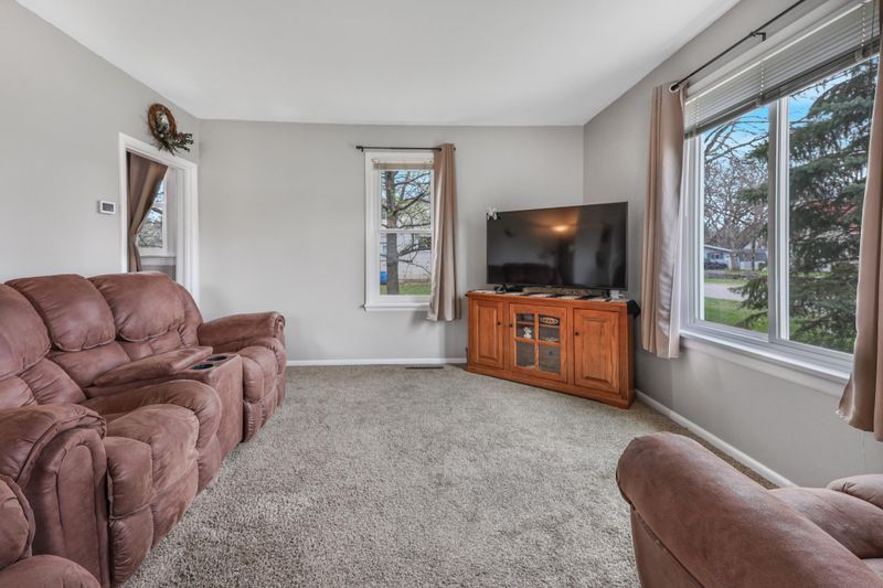 110 7th St SE, Little Falls, MN 56345