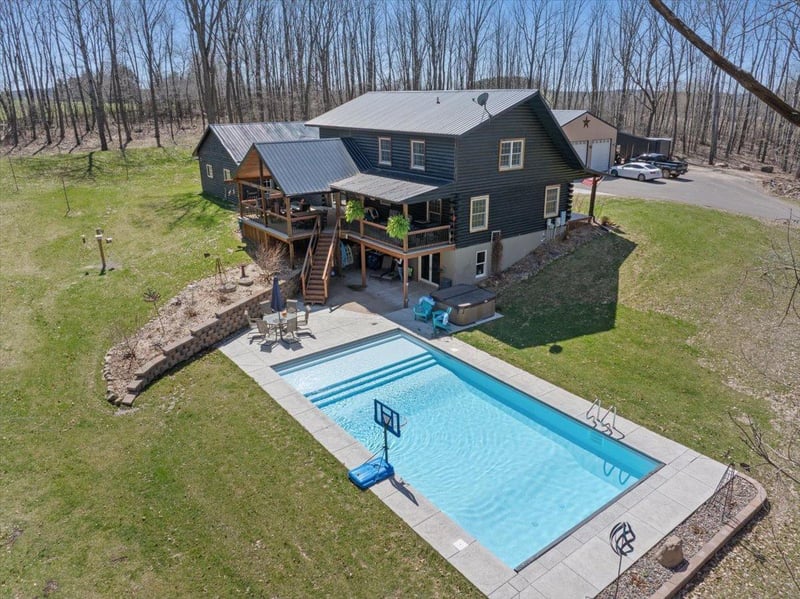 744 50th Ave, Clear Lake, WI 54005