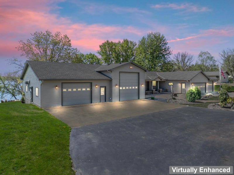 3890 Wells Lake Way, Faribault, MN 55021