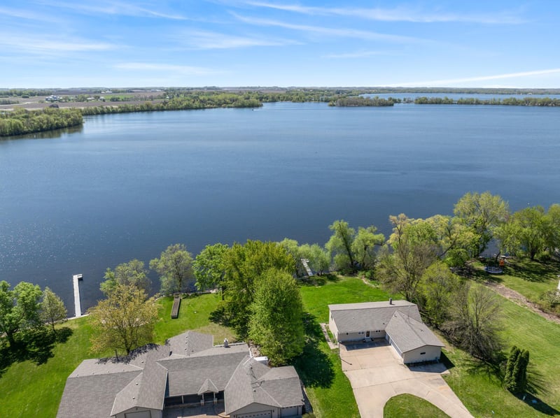 3890 Wells Lake Way, Faribault, MN 55021