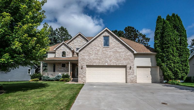 4928 Pine Ln, Eagan, MN 55123