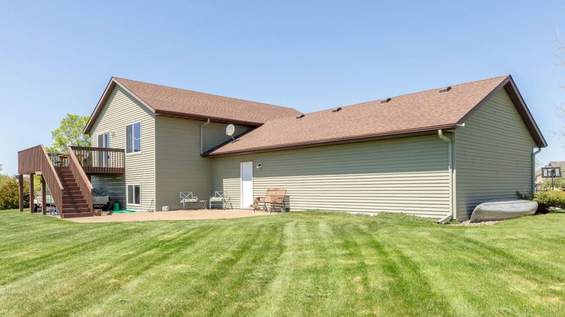 717 8th Ave SW, Rice, MN 56367