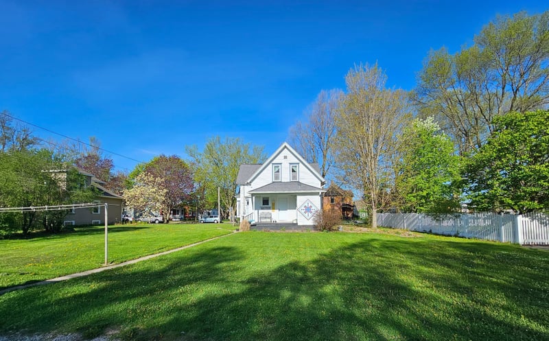 113 2nd Ave SE, Spring Grove, MN 55974