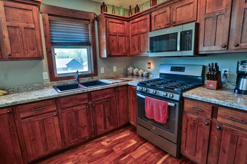 2323 Aurora Cir, River Falls, WI 54022