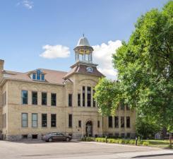 261 School Ave, Excelsior, MN 55331