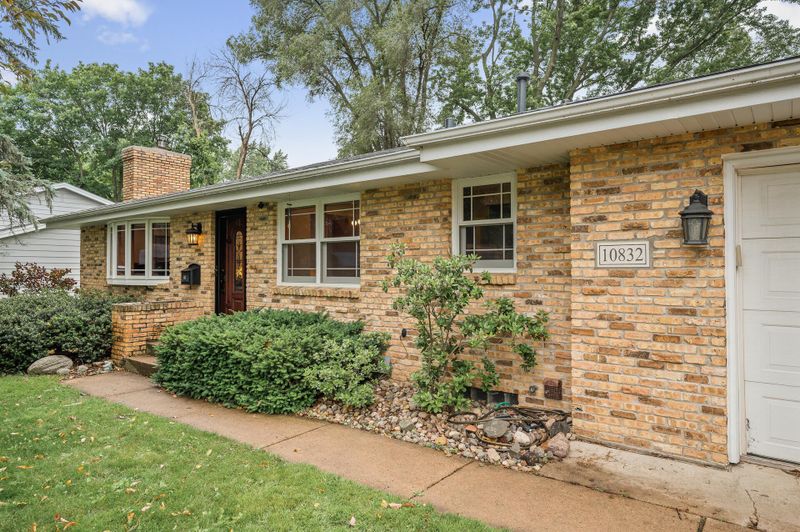 10832 Upton Ave S, Bloomington, MN 55431