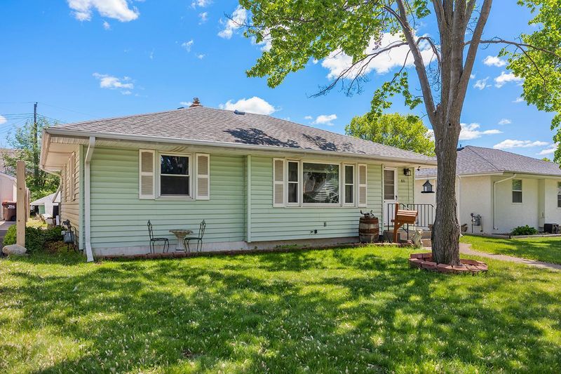 831 2nd Ave S, South Saint Paul, MN 55075