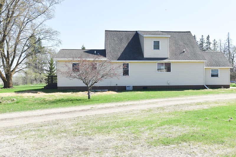 45573 250th Ave NE, Middle River, MN 56737