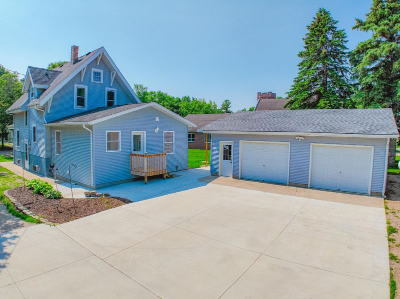 406 12th St, Kerkhoven, MN 56252