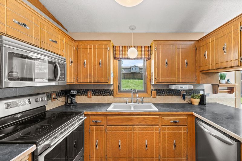 701 E Forest St, Belle Plaine, MN 56011