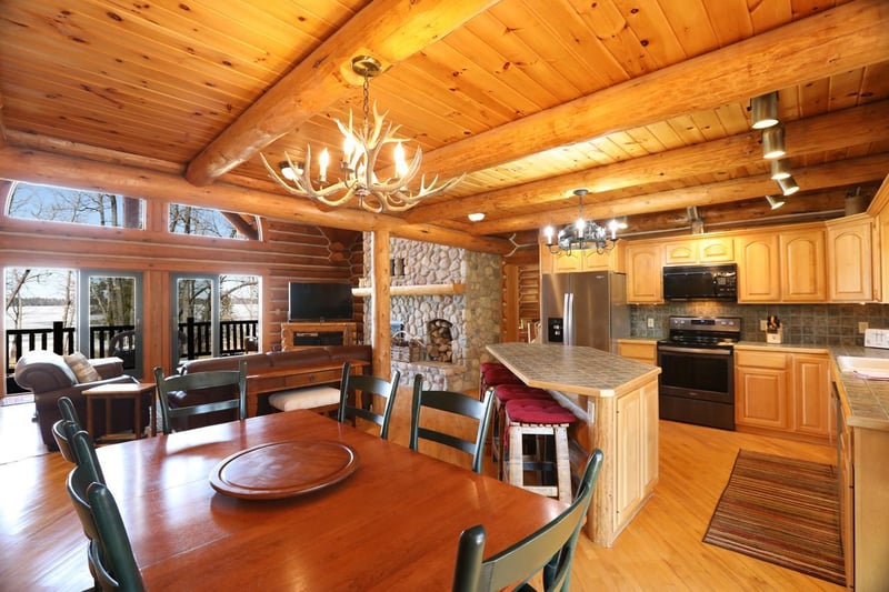 2550 Rock Ridge Rd, Cook, MN 55723