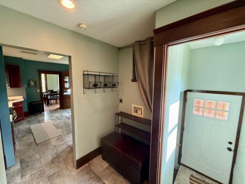 214 S 4th St, Olivia, MN 56277