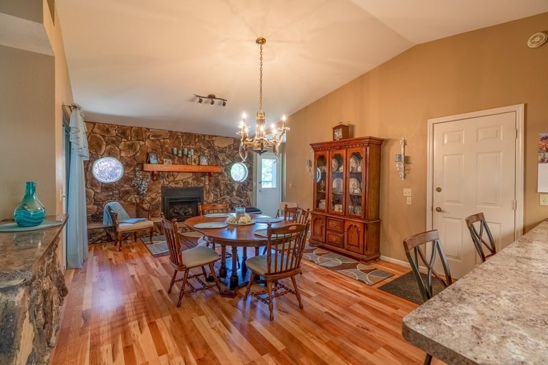 402 2nd Ave SE, Mapleton, MN 56065
