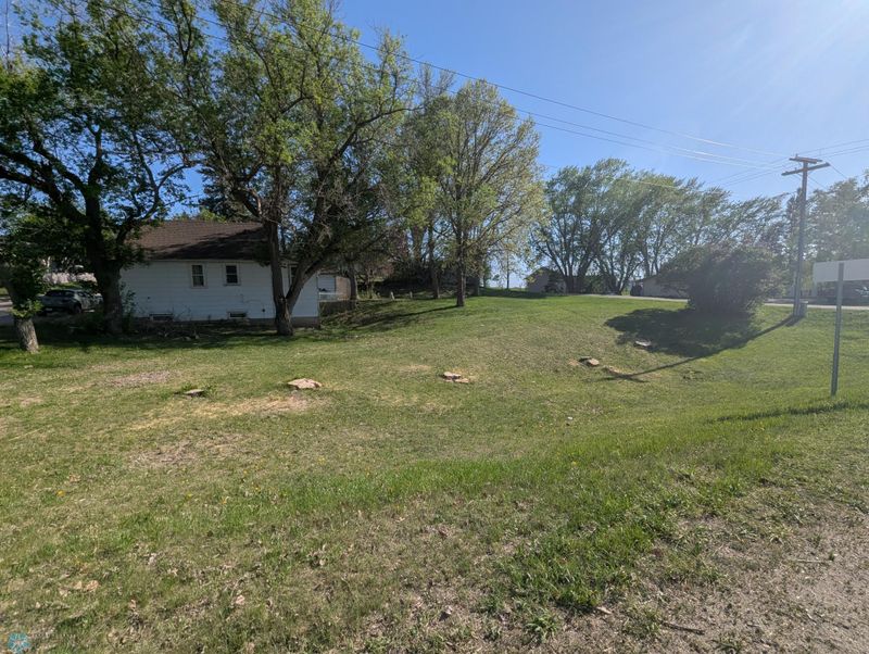 304 Main St S, Underwood, MN 56586