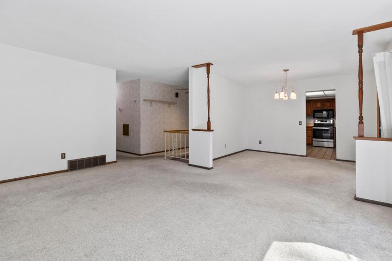 274 17th Ave NW, New Brighton, MN 55112