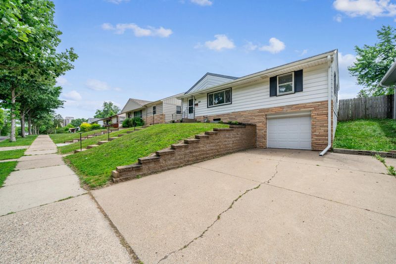 1610 Idaho Ave E, Saint Paul, MN 55106