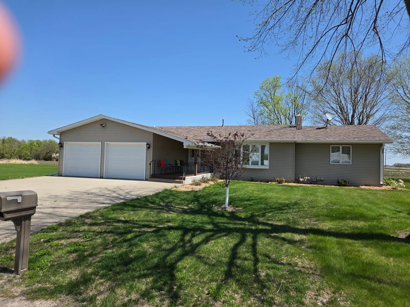 8064 County Road 37 Nw, Maple Lake, MN 55358