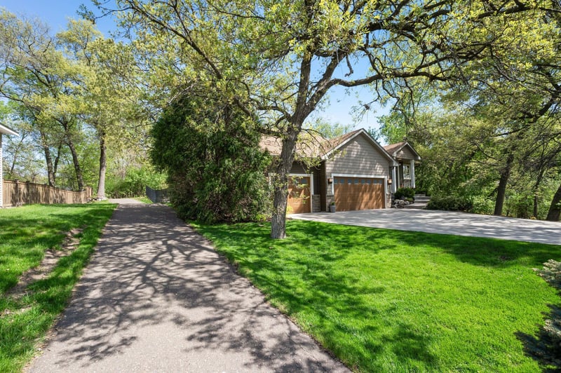 2305 Arlington Ave E, Maplewood, MN 55119
