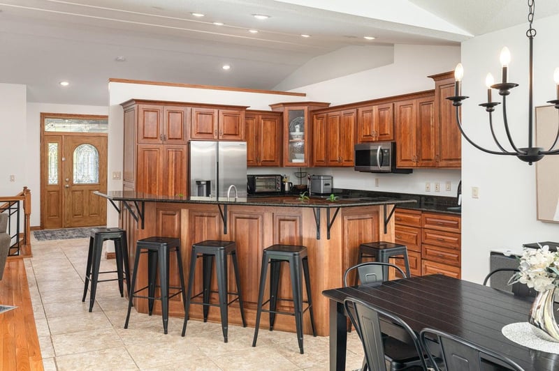 403 N 14th St, La Crescent, MN 55947