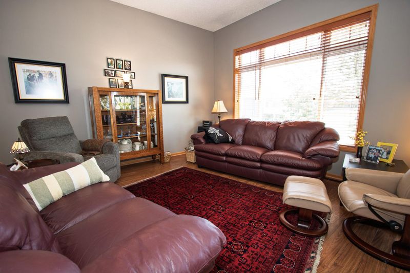 1514 Senate Ln, Northfield, MN 55057