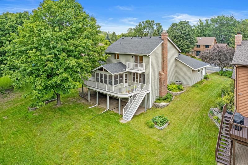 6460 White Dove Dr, Excelsior, MN 55331