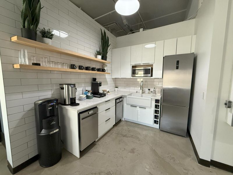 523 Jackson St #104, Saint Paul, MN 55101