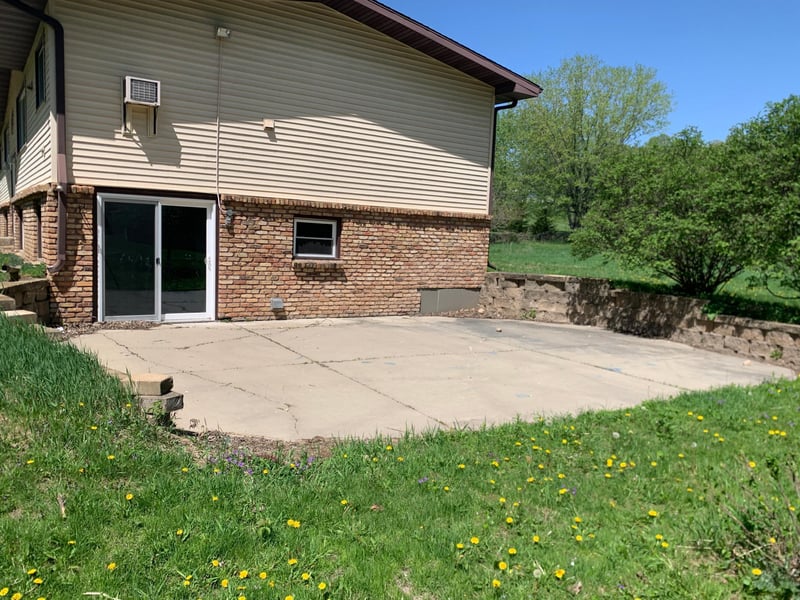 745 W Center St, Oronoco, MN 55960