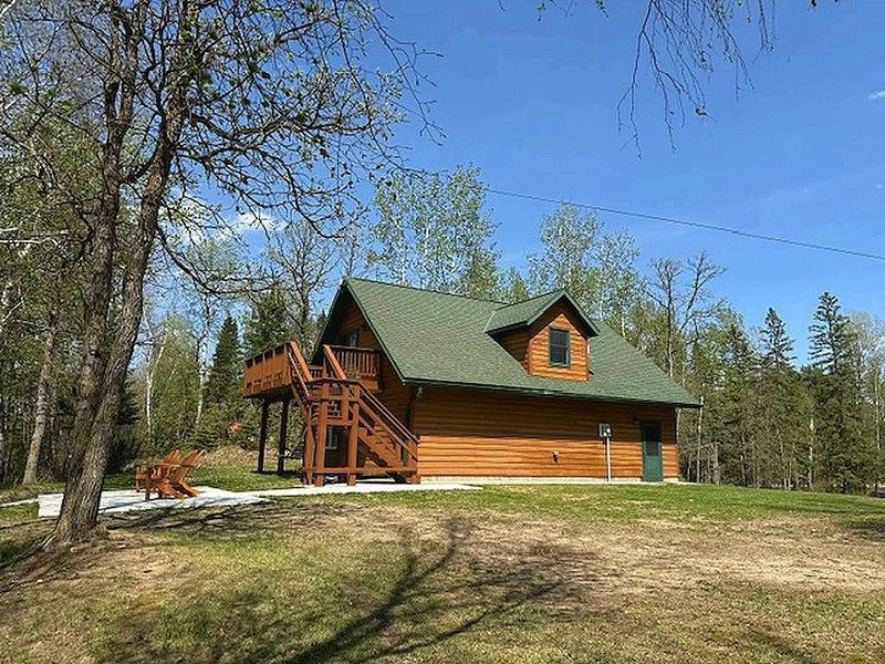 35700 NW Angle Ln, Park Rapids, MN 56470