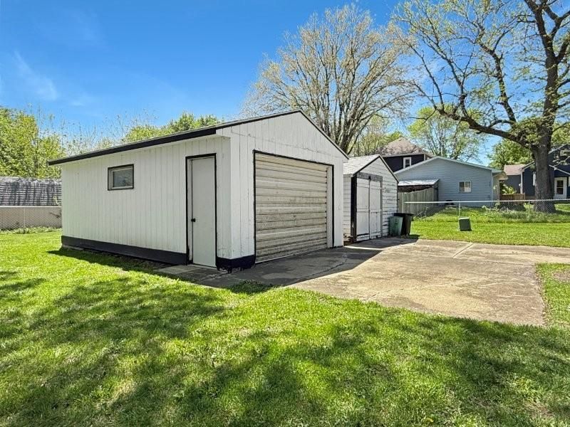213 N 1st Ave E, Truman, MN 56088