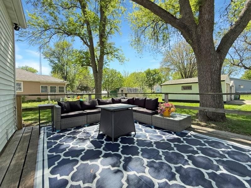 213 N 1st Ave E, Truman, MN 56088
