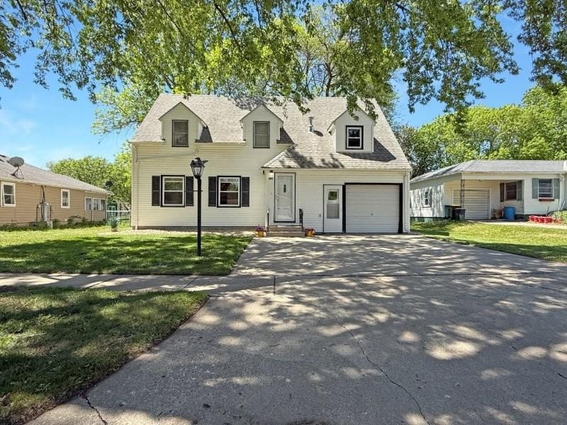 213 N 1st Ave E, Truman, MN 56088