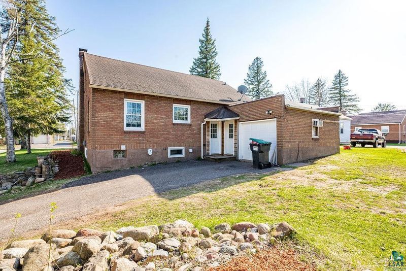1815 Carlton Ave, Cloquet, MN 55720
