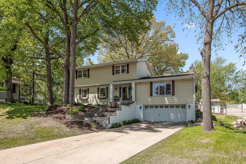 8040 34th Pl N, Crystal, MN 55427