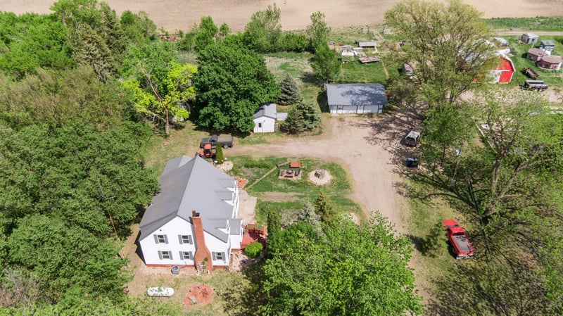 88614 County Road 10, Sacred Heart, MN 56285