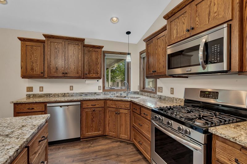 185 Glenview Loop, Saint Cloud, MN 56303