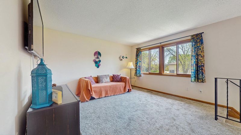 8533 Maplebrook Pw N, Brooklyn Park, MN 55445