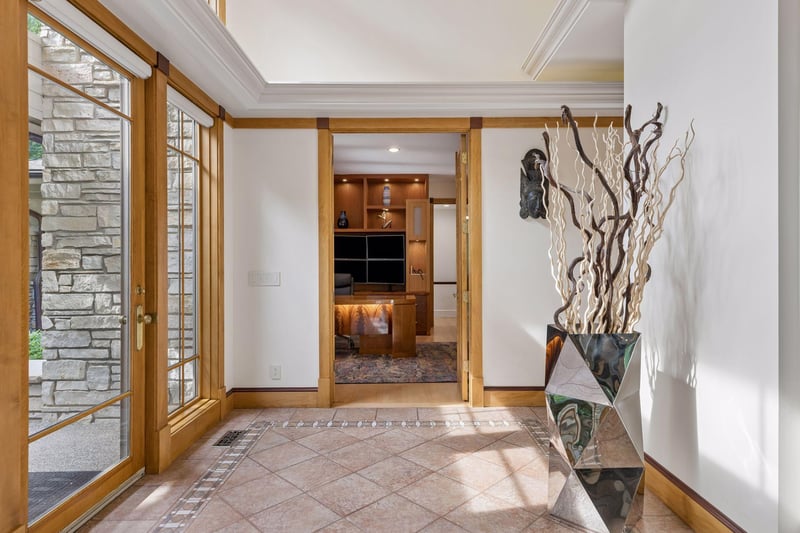 11566 Cedar Ps, Minnetonka, MN 55305