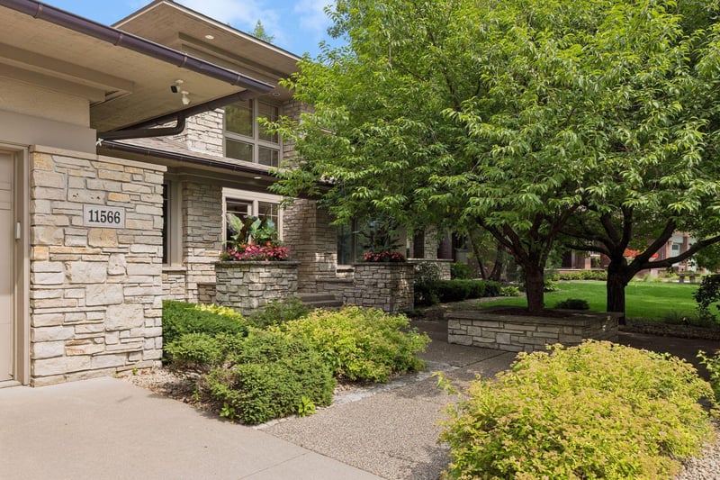 11566 Cedar Ps, Minnetonka, MN 55305